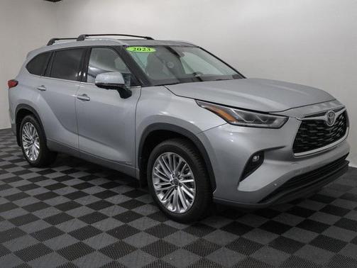 2023 Toyota Highlander Hybrid Limited