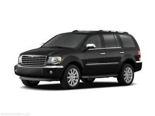 Brilliant Black Crystal Pearlcoat 2008 Chrysler Aspen Limited