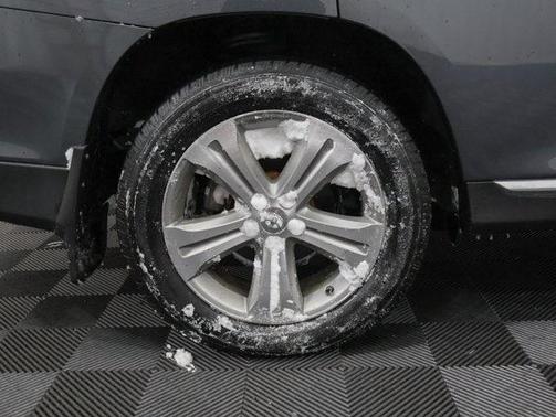 2013 Toyota Highlander SE