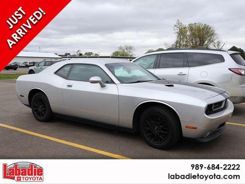 Bright Silver 2010 Dodge Challenger SE