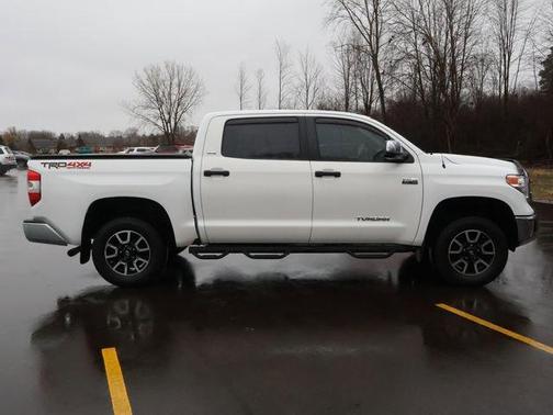 2015 Toyota Tundra SR5