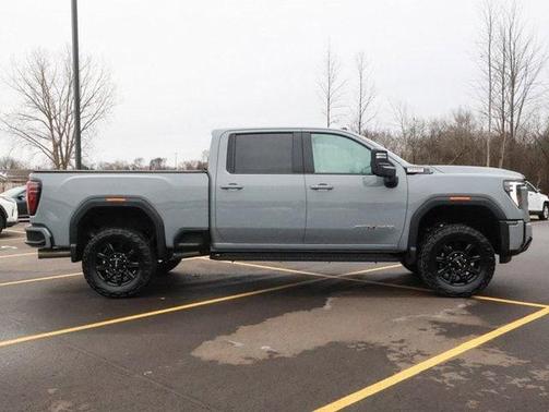 2025 GMC Sierra 2500 AT4