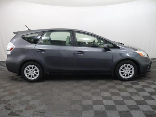 2013 Toyota Prius v Two