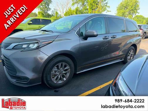 Predawn Gray Mica 2024 Toyota Sienna LE