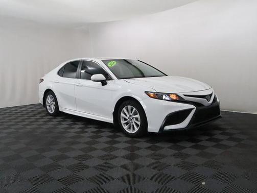 Ice 2024 Toyota Camry SE