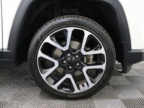 White 2018 Jeep Compass Limited