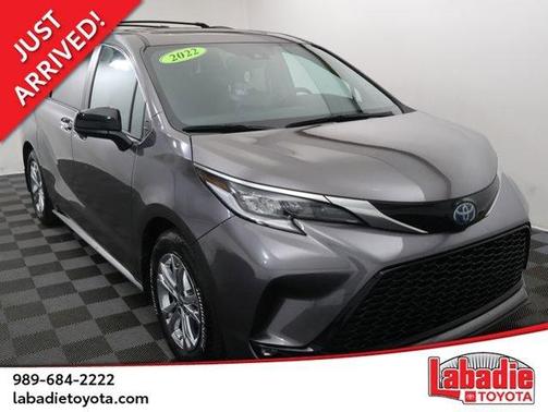 2022 Toyota Sienna XSE 7 Passenger