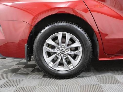 Ruby Flare Pearl 2022 Toyota Sienna XLE