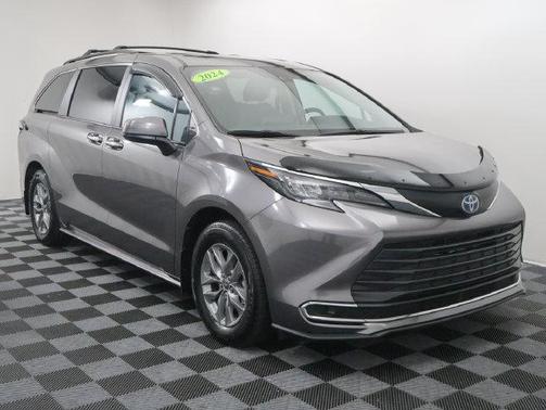 Predawn Gray Mica 2024 Toyota Sienna XLE