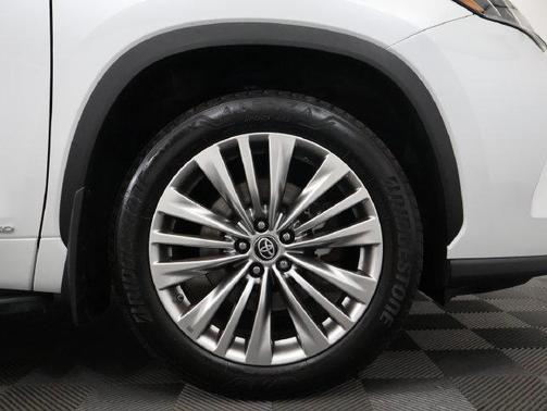 Wind Chill Pearl 2024 Toyota Highlander Hybrid Platinum
