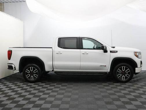 Summit White 2021 GMC Sierra 1500 AT4
