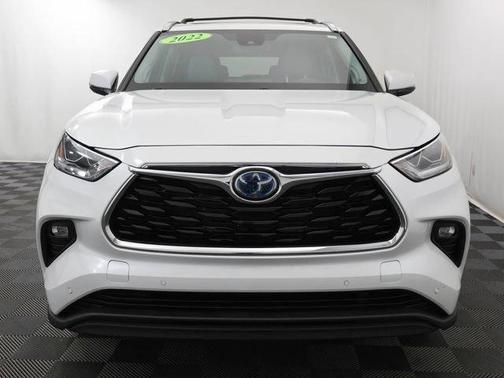 2022 Toyota Highlander Hybrid Limited