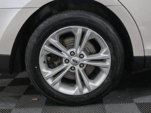 2016 Ford Taurus SEL