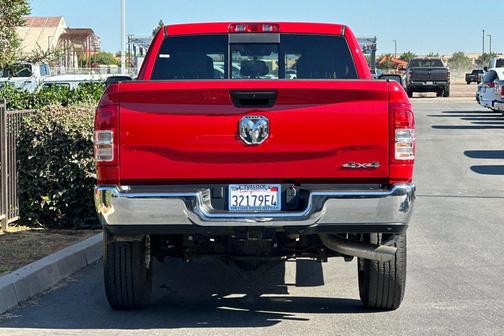 2024 RAM 2500 Tradesman Crew Cab 4x4 6'4' Box