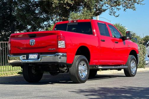 2024 RAM 2500 Tradesman Crew Cab 4x4 6'4' Box