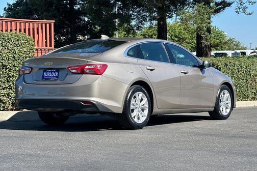 2022 Chevrolet Malibu FWD LT