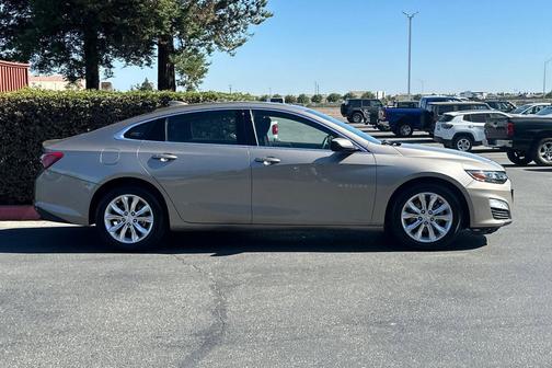 2022 Chevrolet Malibu FWD LT