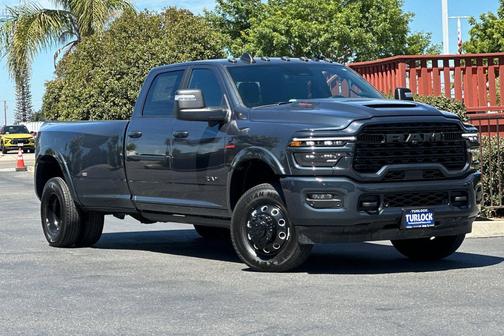 2025 RAM 3500 Limited Crew Cab 4x4 8' Box
