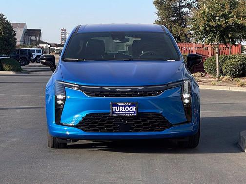Hydro Blue Pearlcoat 2027 Chrysler Pacifica L