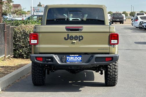 2025 Jeep Gladiator High Tide