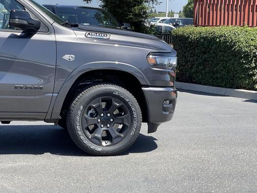 Granite Crystal Metallic Clearcoat 2026 RAM 1500 Big Horn/Lone Star