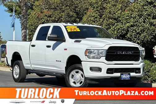 2022 RAM 2500 Tradesman Crew Cab 4x4 6'4' Box