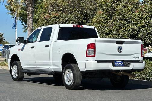 2022 RAM 2500 Tradesman Crew Cab 4x4 6'4' Box