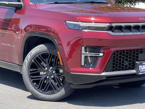 Velvet Red Pearlcoat 2026 Jeep Grand Wagoneer Limited Reserve 4x4