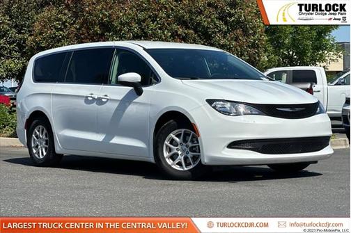 2023 Chrysler Voyager LX