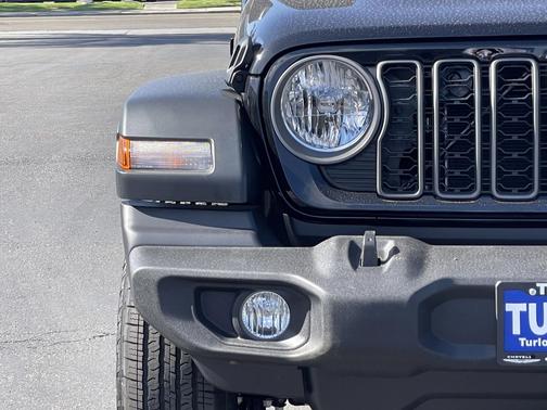 Black Clearcoat 2026 Jeep Wrangler Sport
