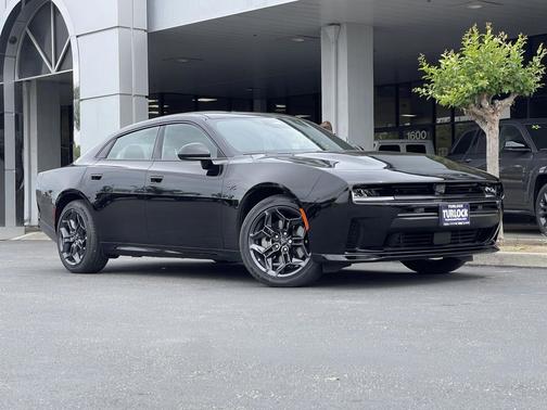Diamond Black Crystal Pearlcoat 2026 Dodge Charger R/T
