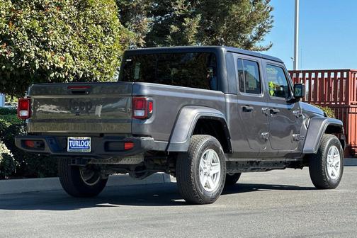 2022 Jeep Gladiator Sport S