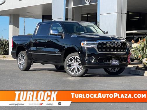 Diamond Black Crystal Pearlcoat 2026 RAM 1500 ST