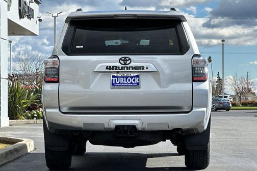 2024 Toyota 4Runner SR5