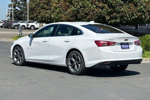2022 Chevrolet Malibu FWD LT