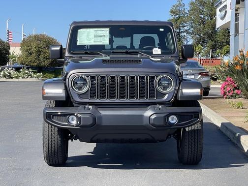 2026 Jeep Gladiator Sport S
