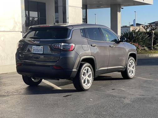 2024 Jeep Compass Sport