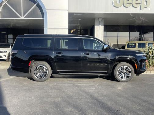 2026 Jeep Grand Wagoneer L 4x4