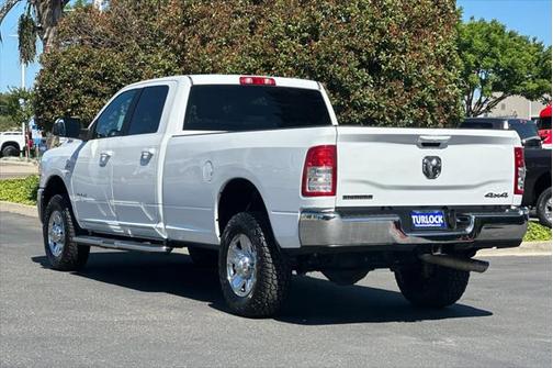 2021 RAM 2500 Big Horn Crew Cab 4x4 8' Box