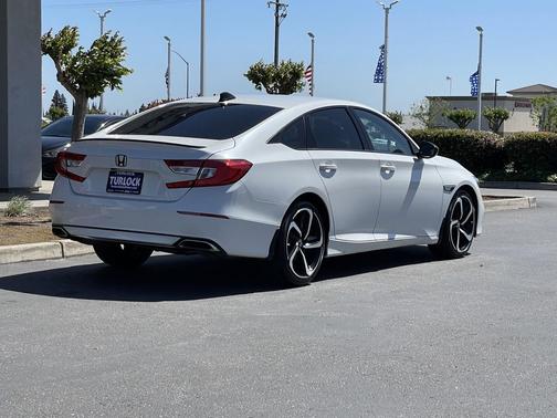 Platinum White Pearl 2022 Honda Accord Sport 1.5T