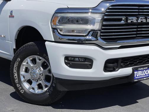 2024 RAM 2500 Laramie Crew Cab 4x4 6'4' Box