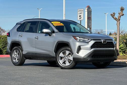 2022 Toyota RAV4 XLE