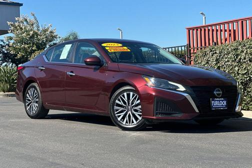 2023 Nissan Altima 2.5 SV
