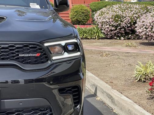 DB Black Clearcoat 2026 Dodge Durango GT HEMI V8 AWD
