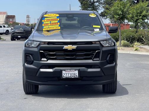 Sterling Gray Metallic 2024 Chevrolet Colorado WT