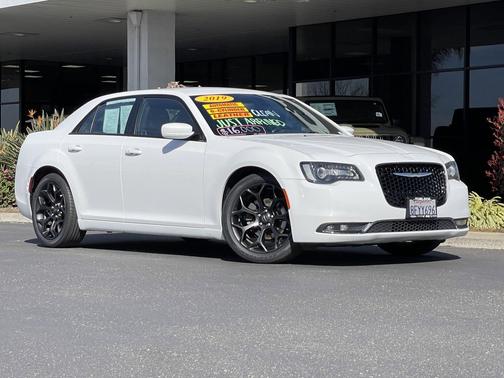 2019 Chrysler 300 S
