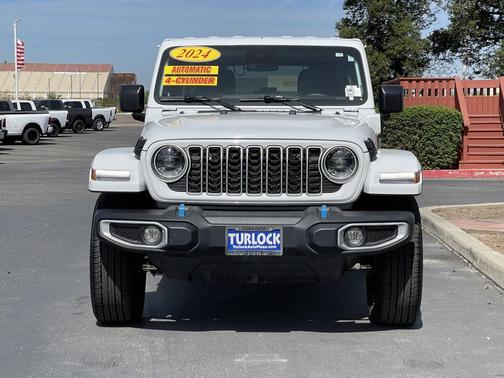 2024 Jeep Wrangler 4xe Sahara