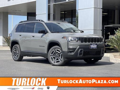 Sting-Gray Clearcoat 2026 Jeep Cherokee Laredo