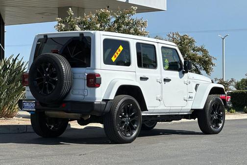 2024 Jeep Wrangler 4xe Sahara