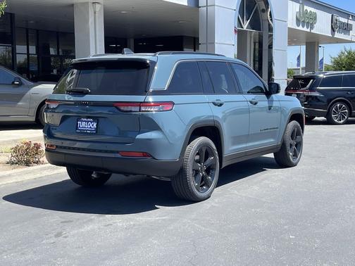 Steel Blue 2026 Jeep Grand Cherokee Limited